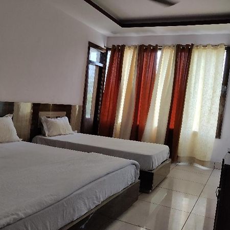 Oyo Hotel Laksh Kurukshetra Extérieur photo