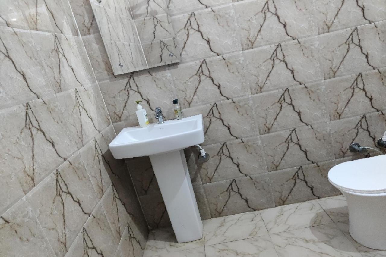 Oyo Hotel Laksh Kurukshetra Extérieur photo
